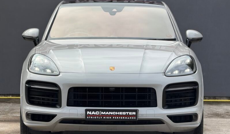 
								Porsche Cayenne 4.0 GTS full									