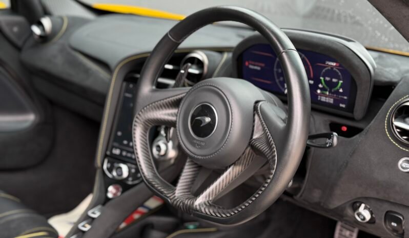 
								McLaren 720S 4.0T V8 SSG Euro 6 (s/s) 2dr full									