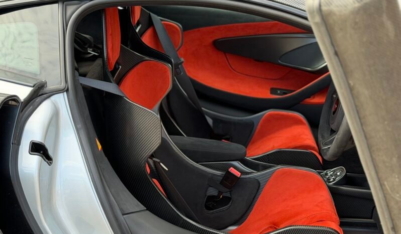 
								MCLAREN 600LT V8 2dr SSG Auto full									